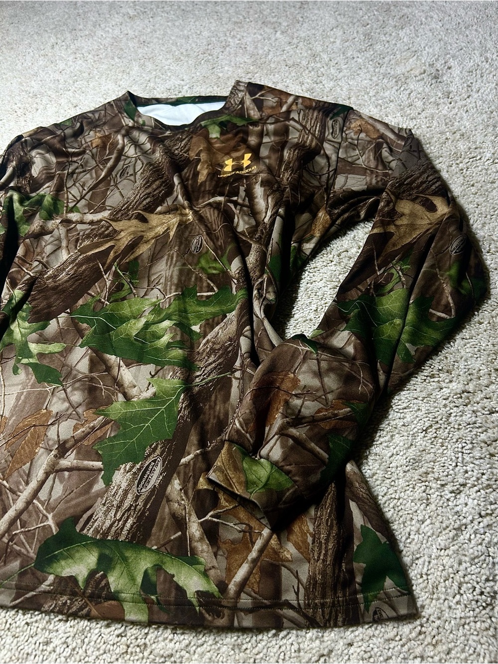 Under Armour Realtree Hardwoods Camo Long Sleeve Hunting Shirt